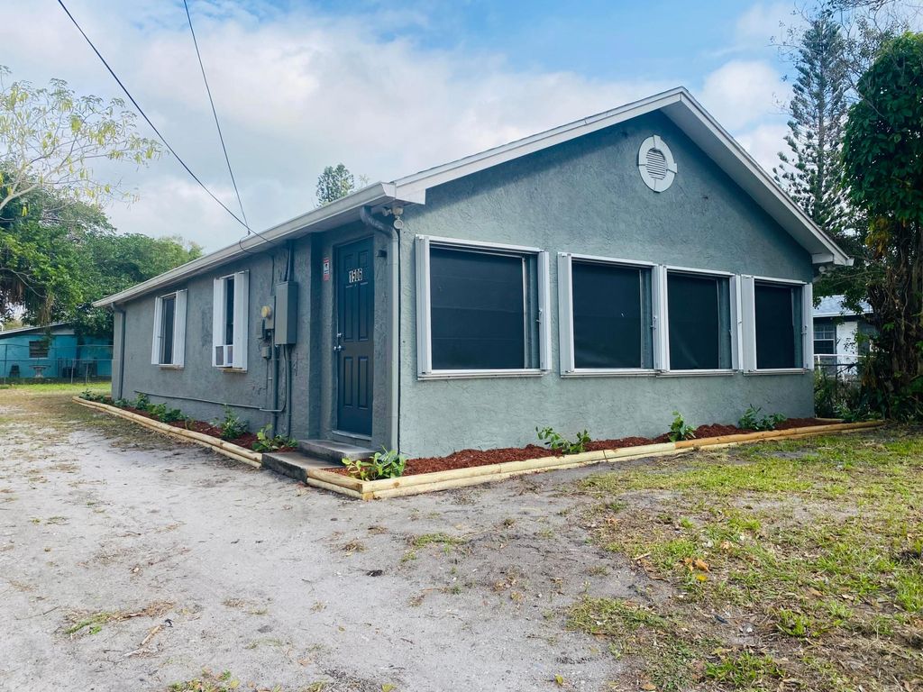 Photo of 1506 Avenue I, Fort Pierce, FL 34950 (MLS # R10949718)