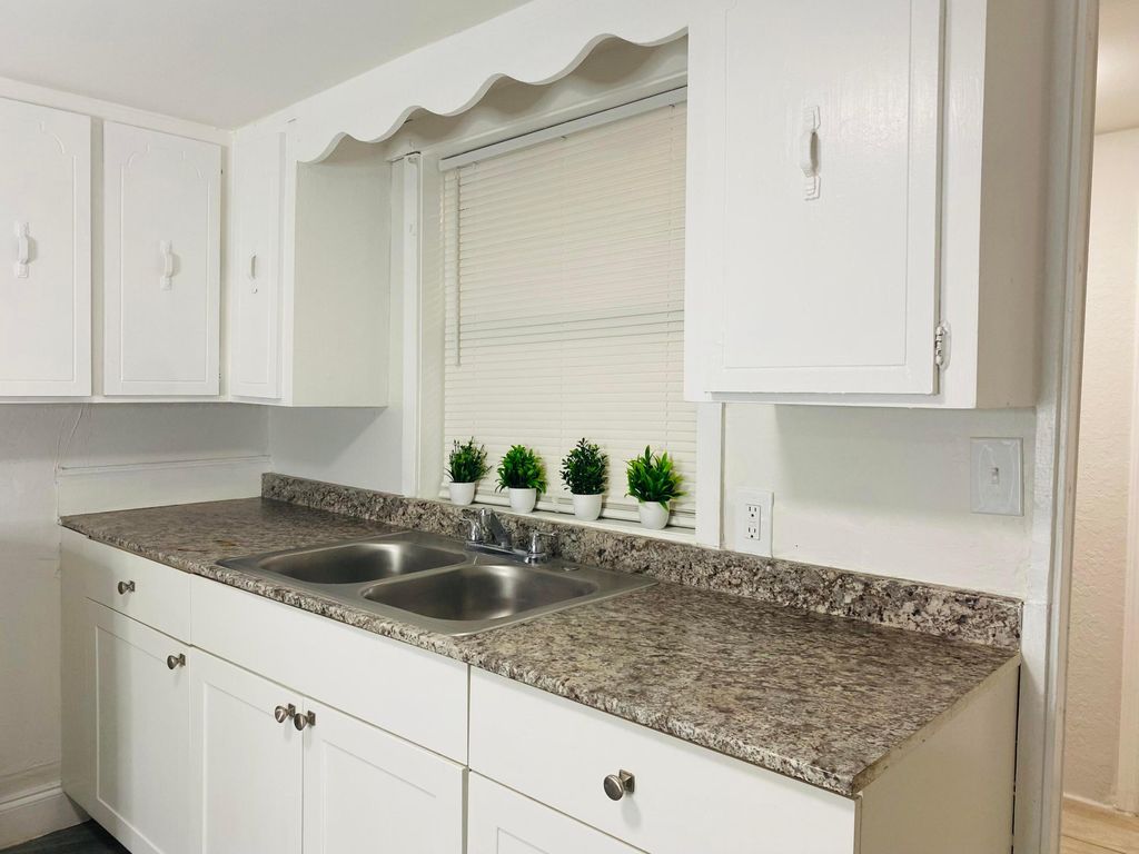 Photo of 1506 Avenue I, Fort Pierce, FL 34950 (MLS # R10949718)