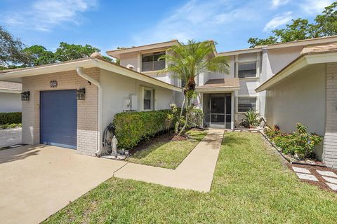 Photo of 3335 Deer Creek Lake Shore Drive, Deerfield Beach, FL 33442 (MLS # R11136040) Photo of 3335 Deer Creek Lake Shore Drive, Deerfield Beach, FL 33442 (MLS # R11136040)