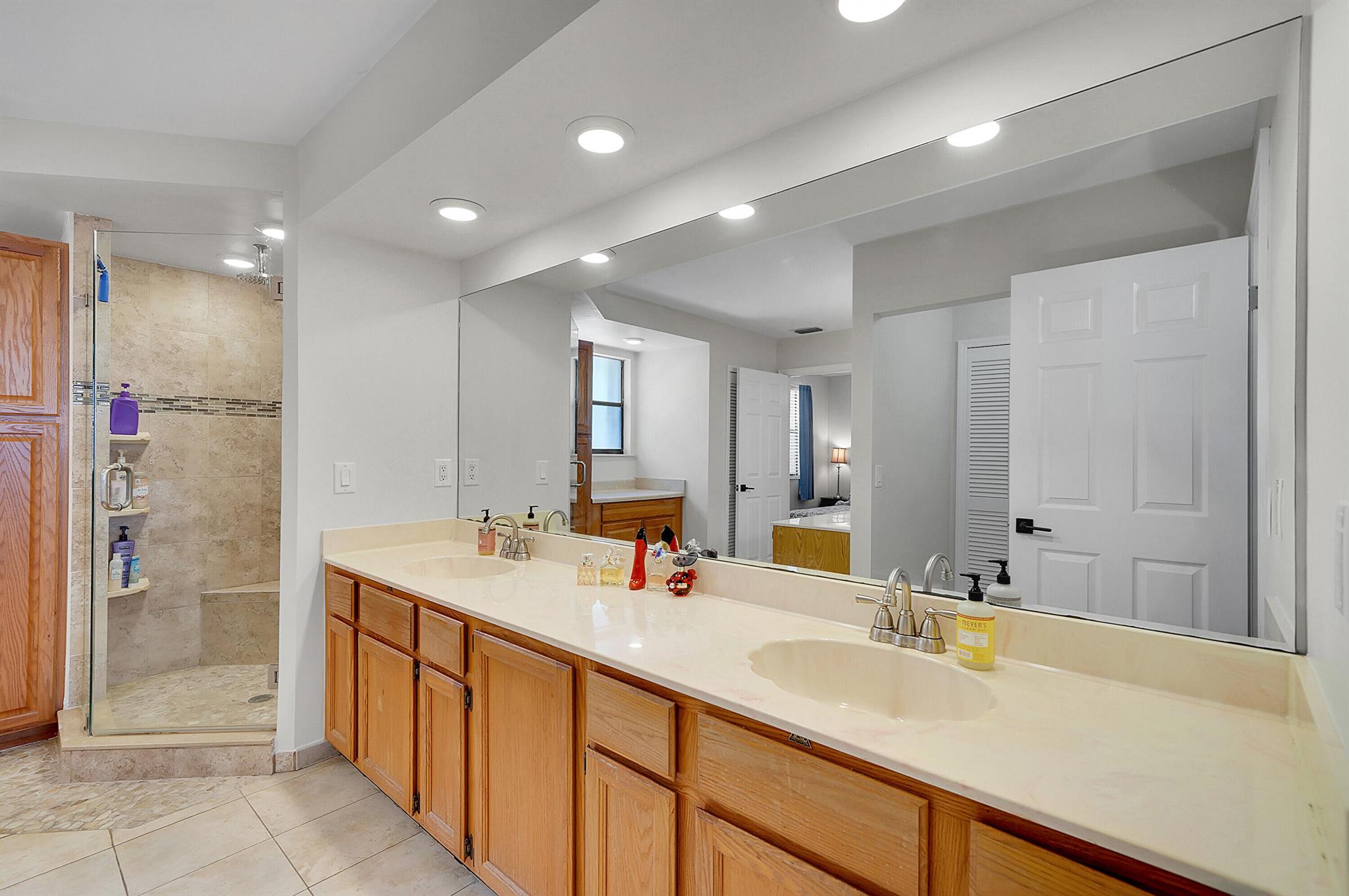 LAKES OF DEER CREEK,DEER - Residential