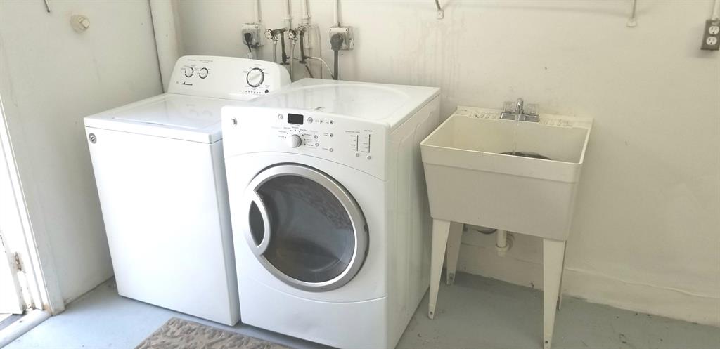 KINGS POINT 8 - Residential Lease