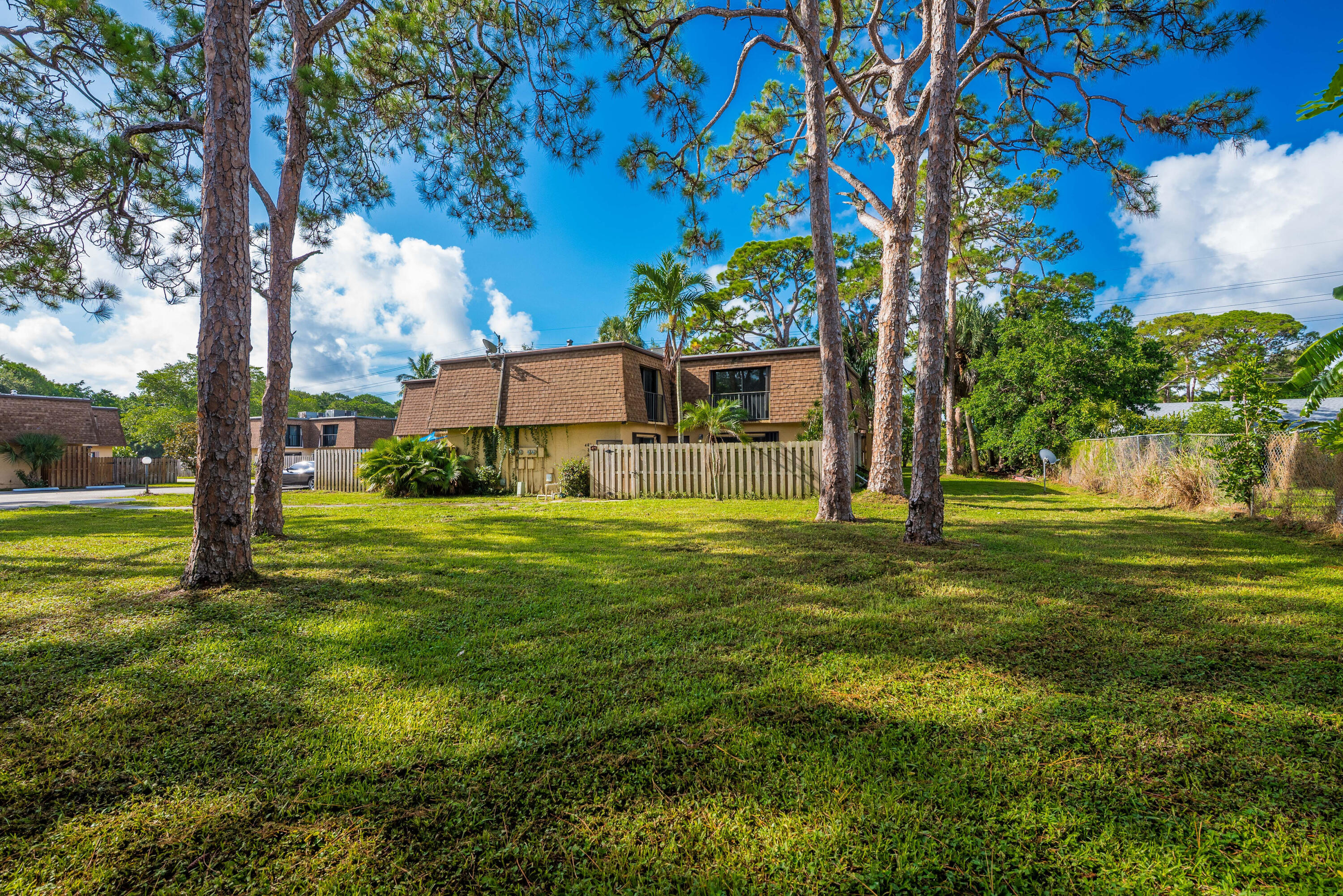 PINE GROVE TOWNHOUSES CONDO - Residential Lease