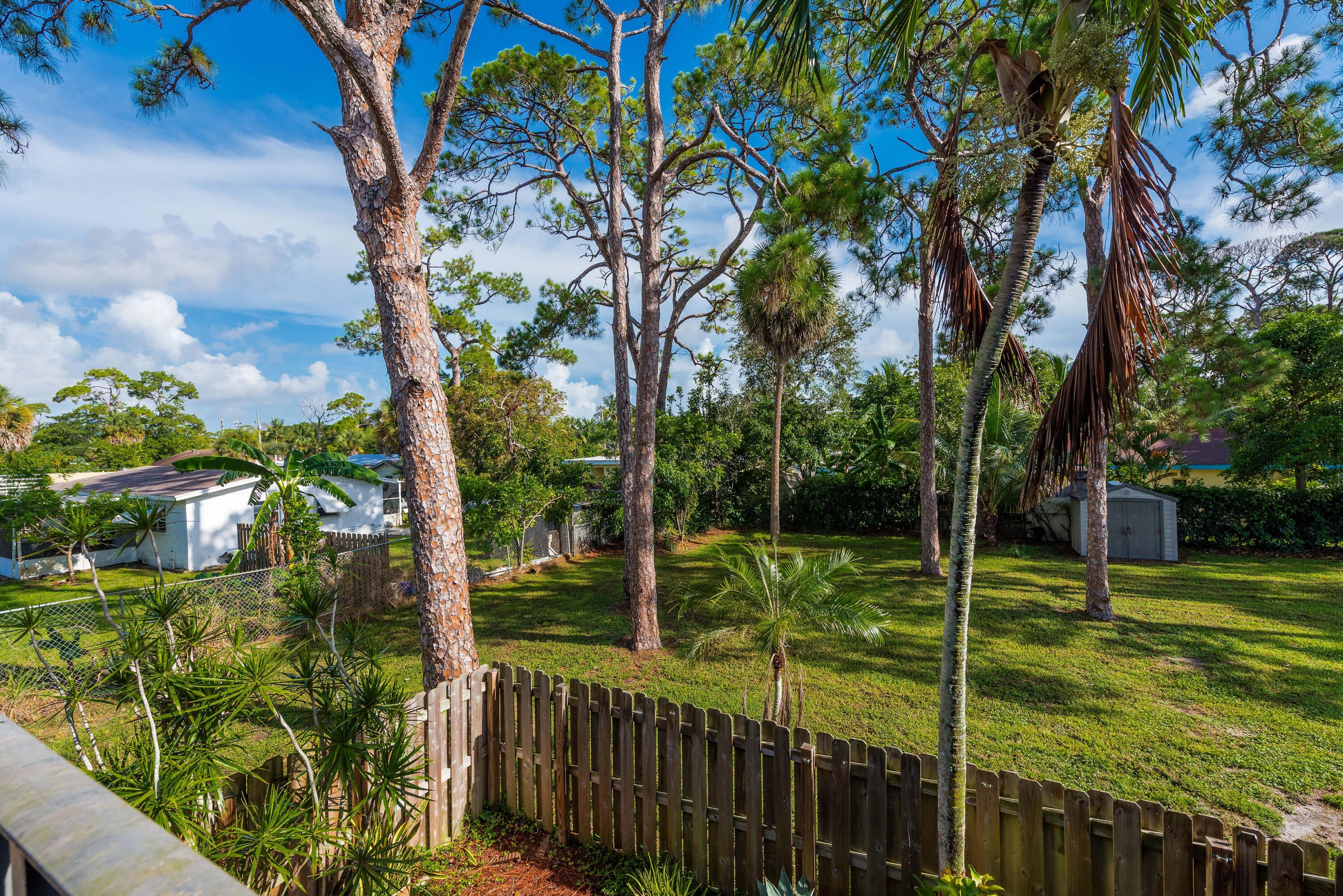 PINE GROVE TOWNHOUSES CONDO - Residential Lease