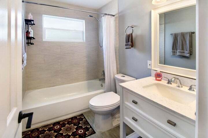 HYPOLUXO VILLAGE 2 - Residential Lease