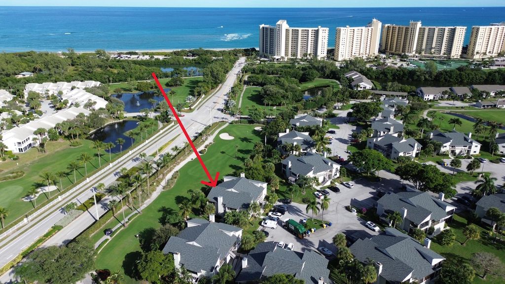 Photo of 404 Clubhouse Circle, Jupiter, FL 33477 (MLS # B26017134)