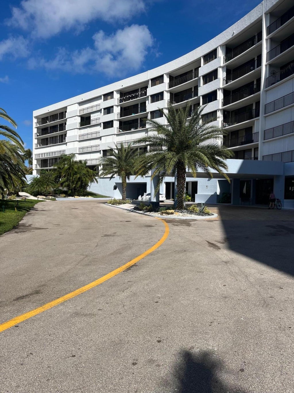 Photo of 1300 S Highway A1a #326, Jupiter, FL 33477 (MLS # B26039517)
