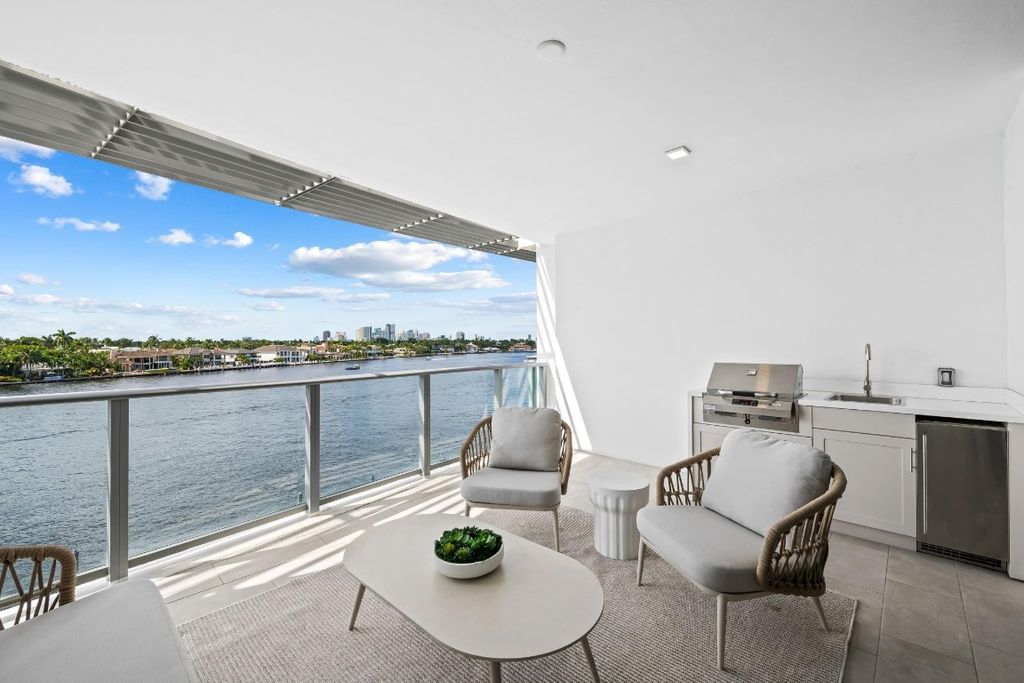 Photo of 435 Bayshore Drive #302, Fort Lauderdale, FL 33304 (MLS # F10534029)