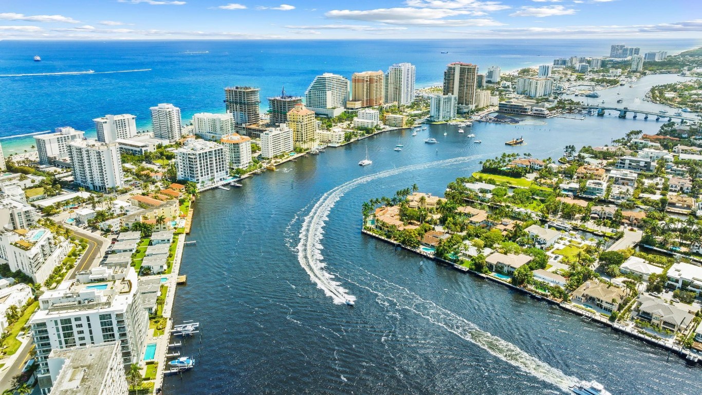 435 Bayshore Drive 302