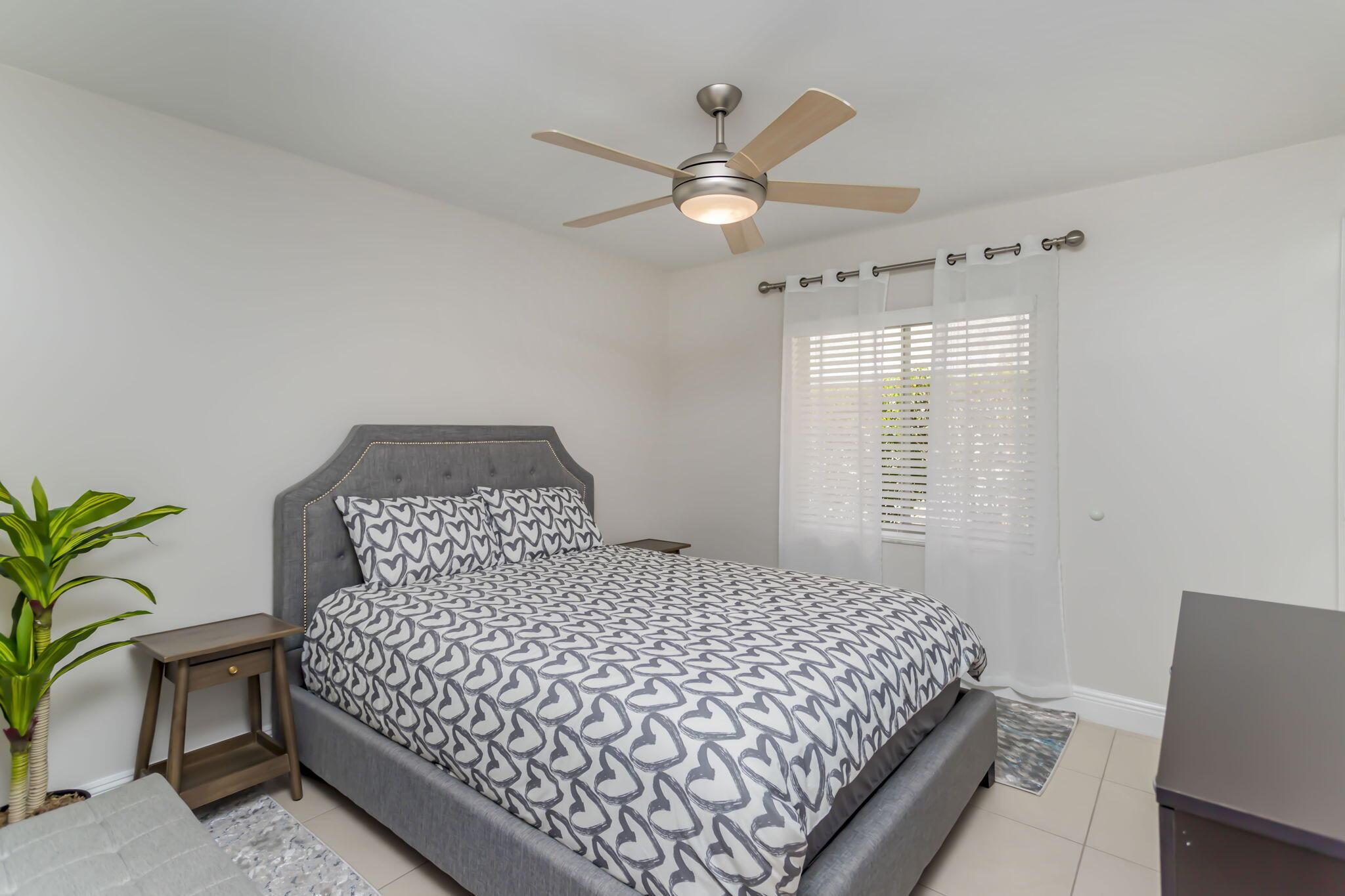 SILVER WOODS - Residential Lease