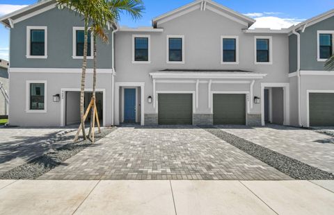 7647 SW Lucy Lane #56 Stuart FL 34997