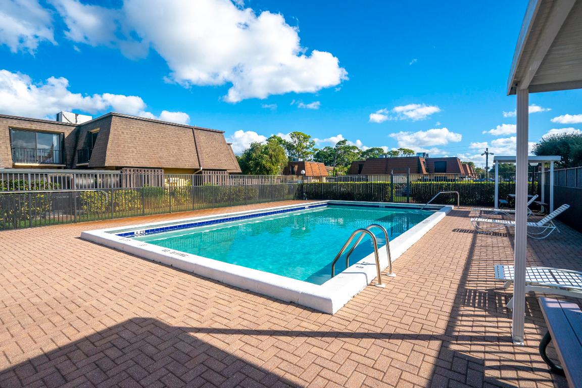 VILLAGE OF TURNBERRY PH II - Residential