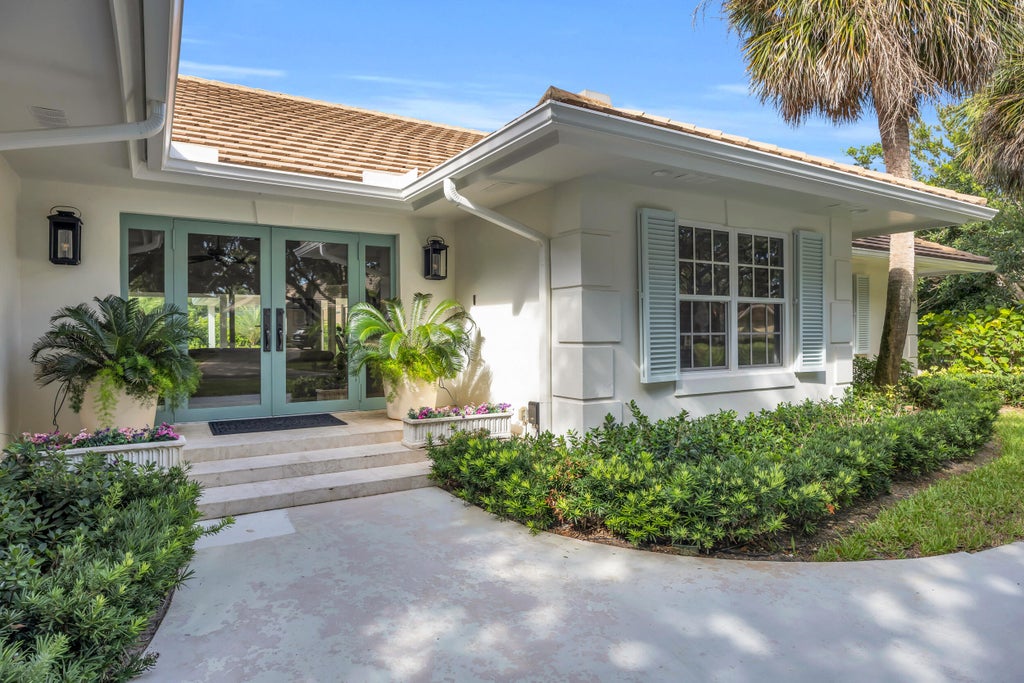 Photo of 10410 SE Banyan Way, Tequesta, FL 33469 (MLS # B26056941)