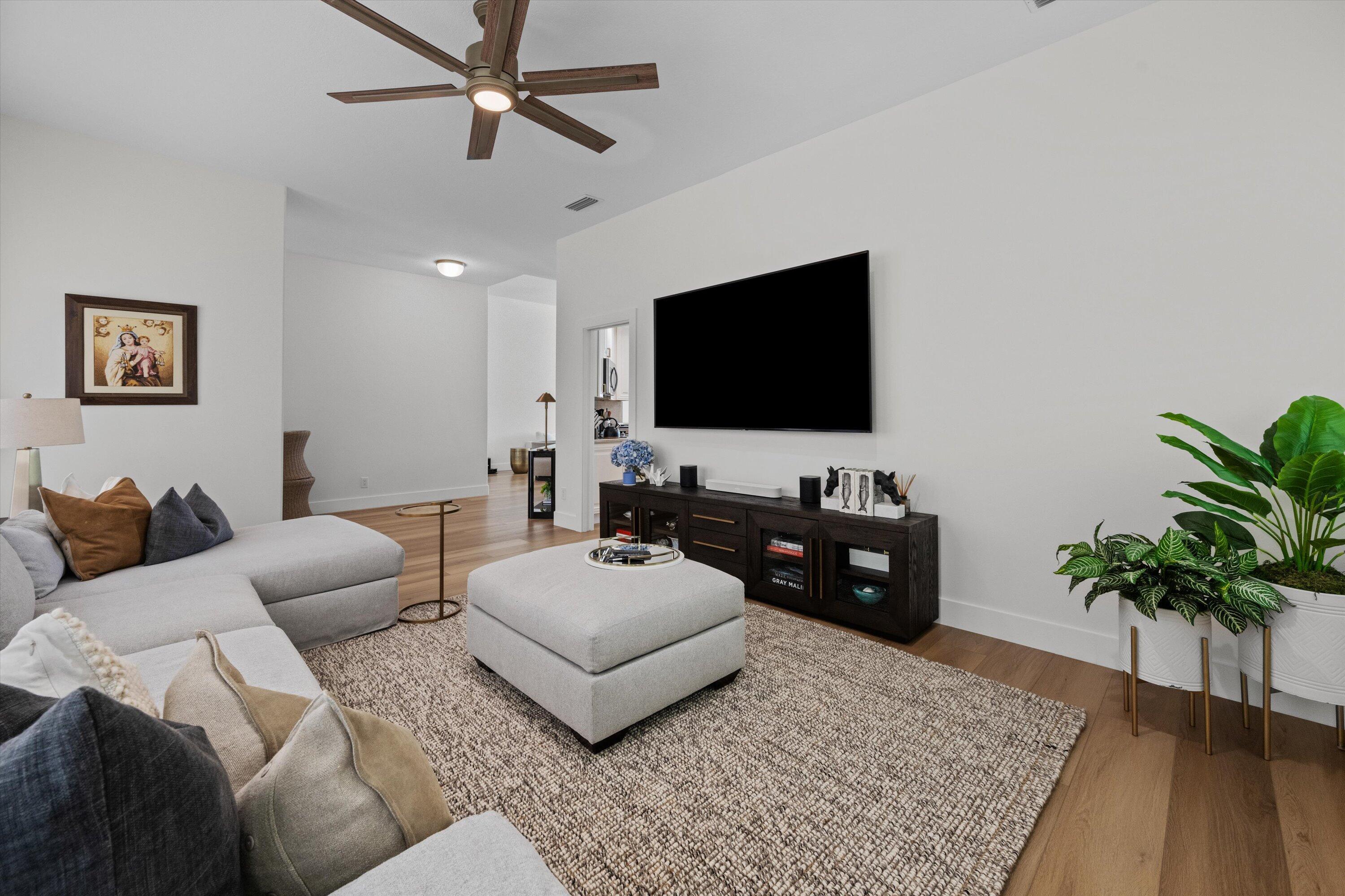 Properties 2057 Futana Way