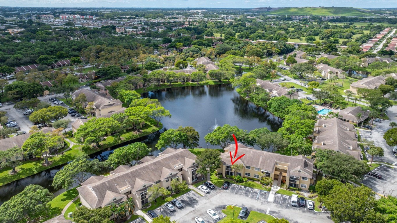 Waters Edge At Deerfield - Residential Lease