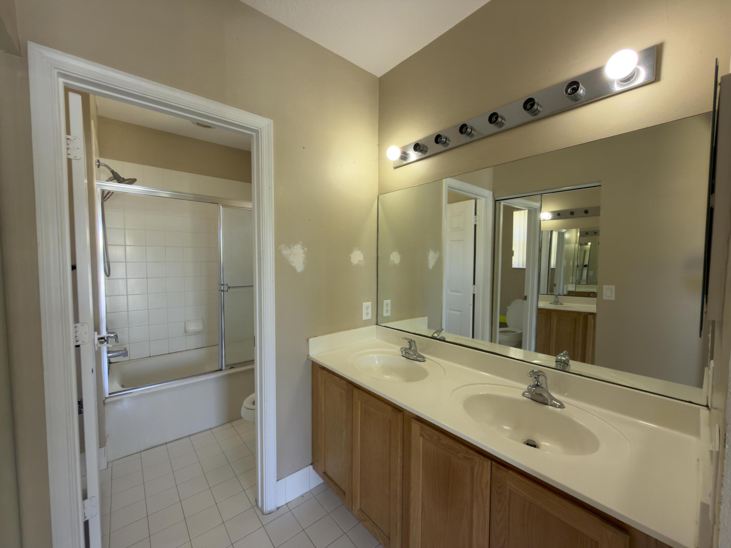 1712 Carvelle Drive