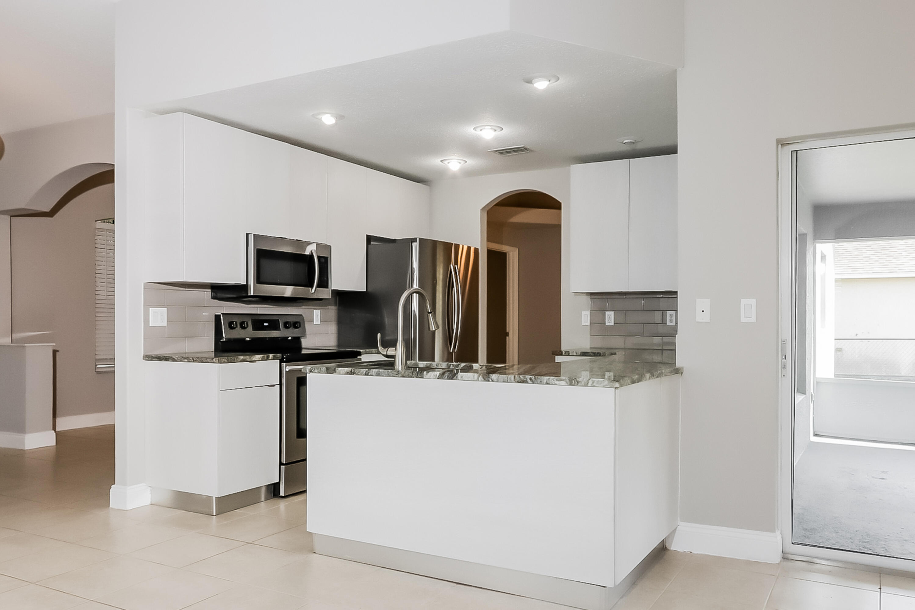 PORT ST LUCIE SECTION 21 - Residential Lease