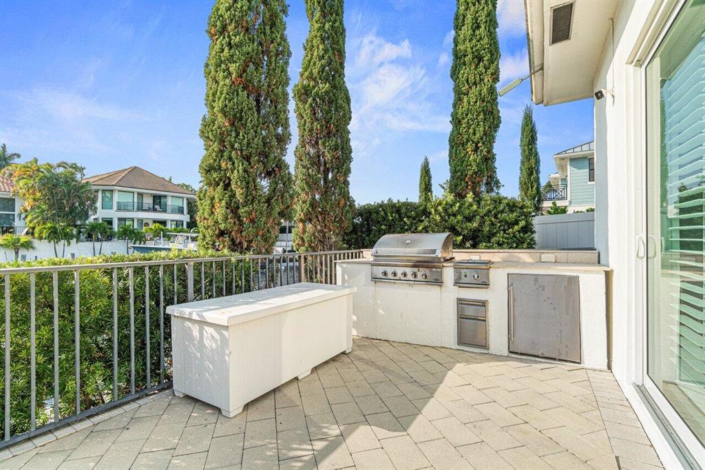 BOCA MARINA - Residential