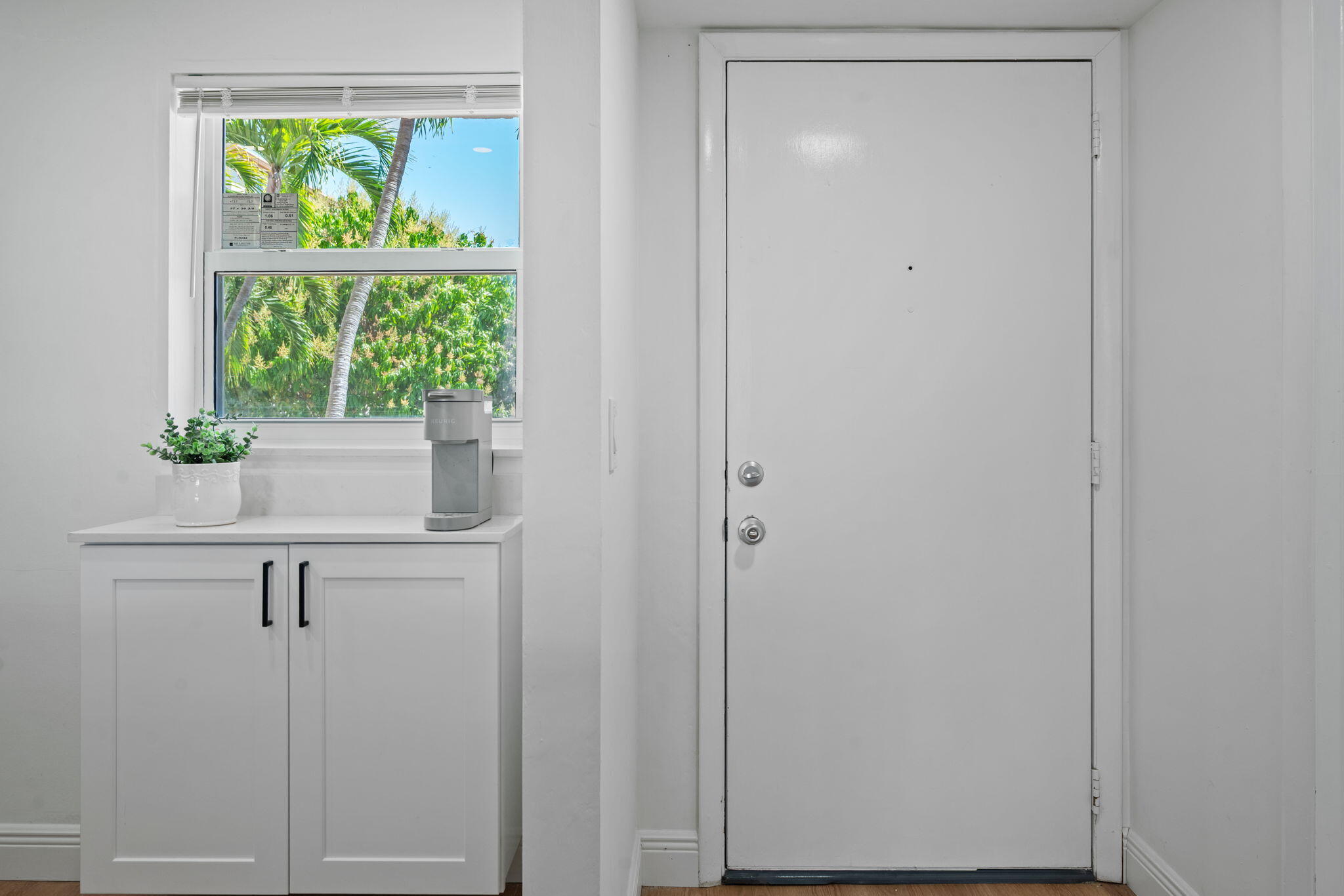 VILLAGE ROYALE ON THE GREEN CONDO - Residential