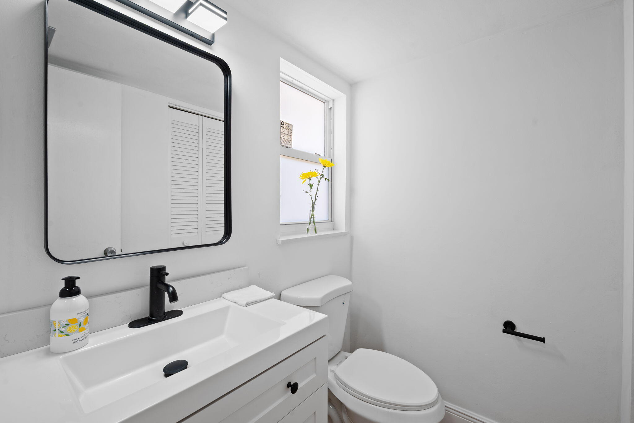 VILLAGE ROYALE ON THE GREEN CONDO - Residential