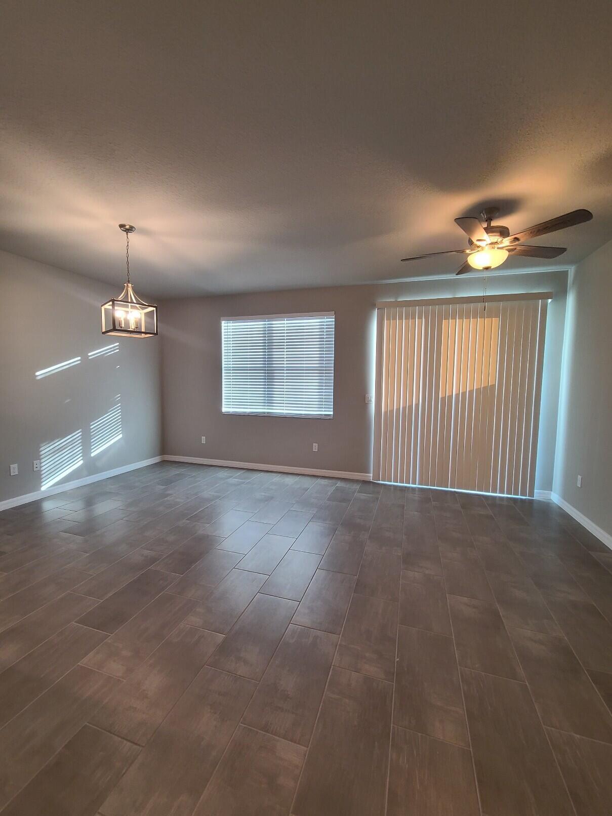 FONTANA TOWNHOMES - Residential