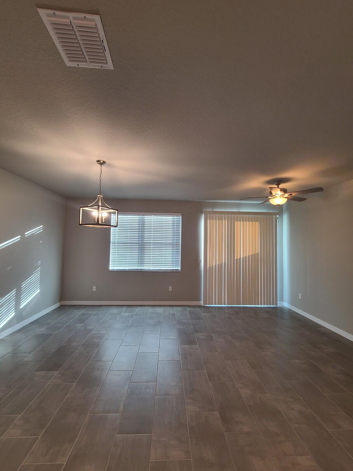 FONTANA TOWNHOMES - Residential