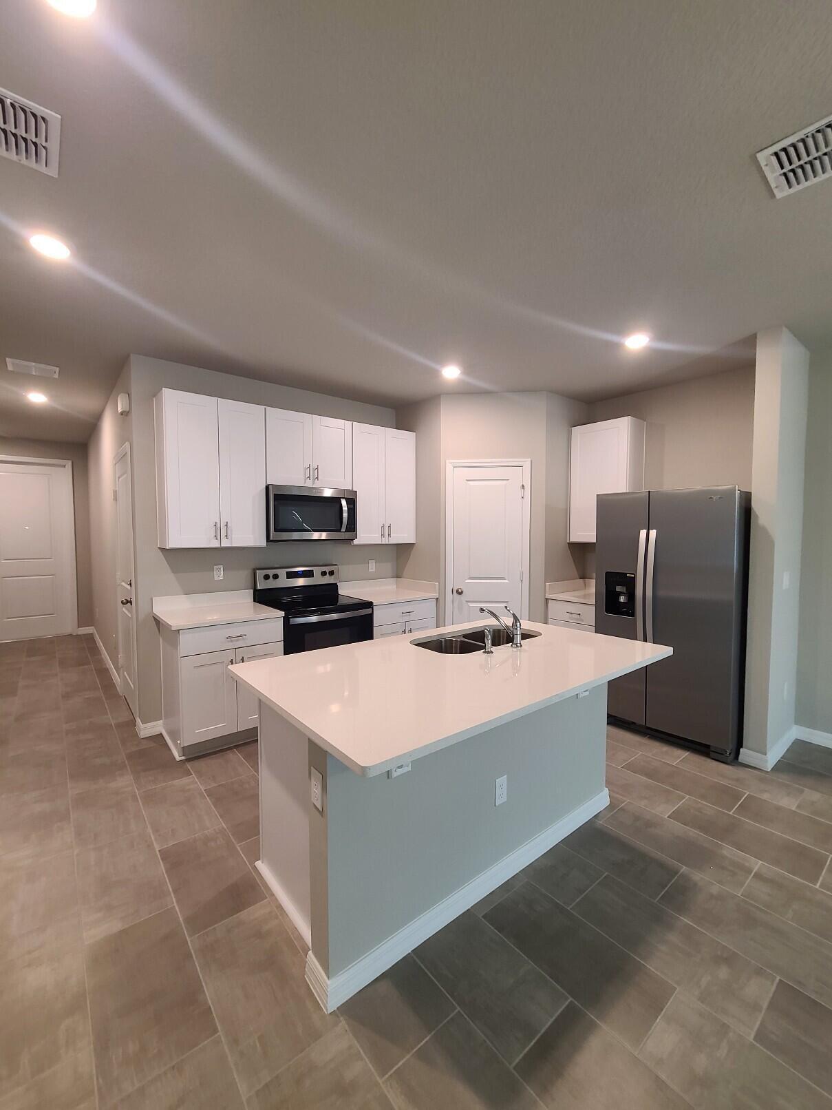 FONTANA TOWNHOMES - Residential