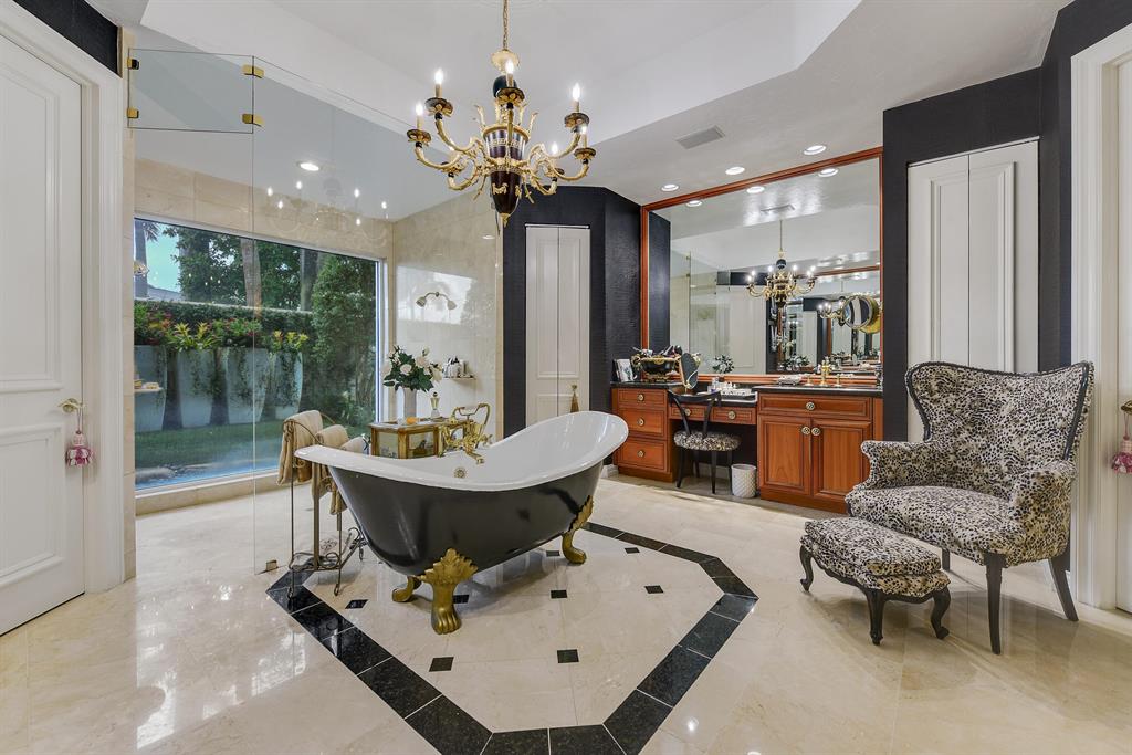 ST ANDREWS COUNTRY CLUB - Residential