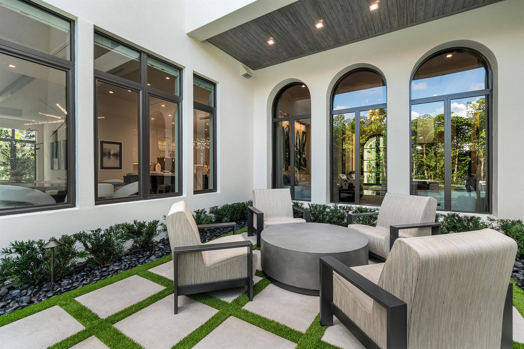 DEVON PLACE - Residential