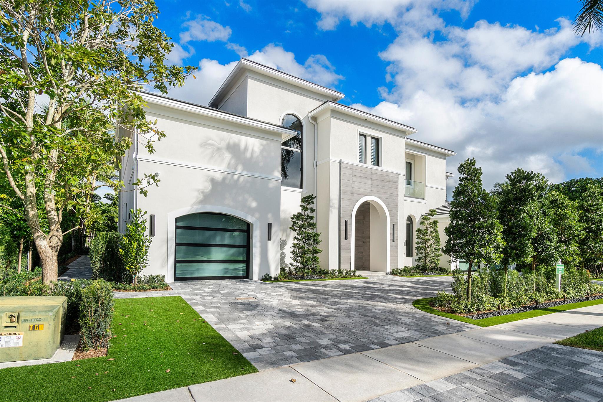 DEVON PLACE - Residential