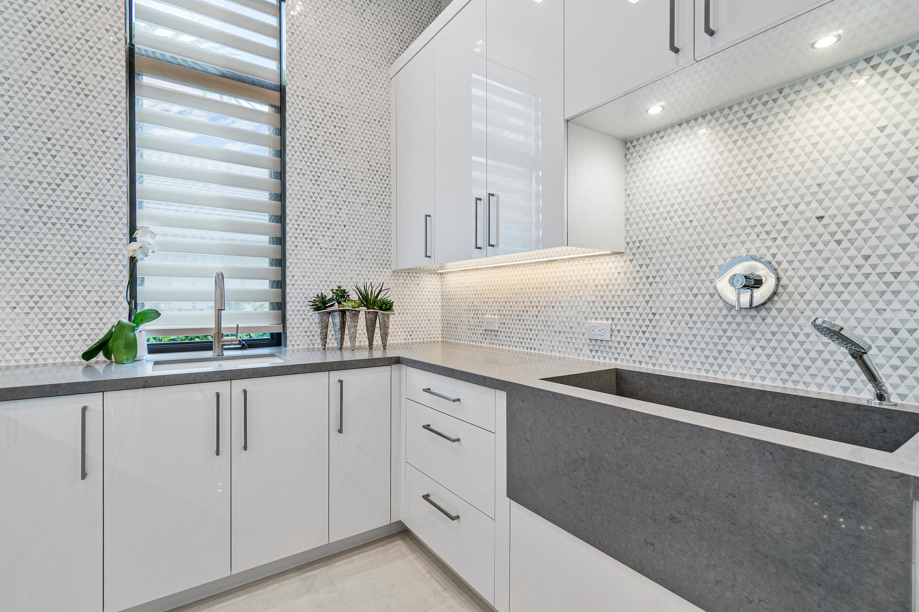 DEVON PLACE - Residential