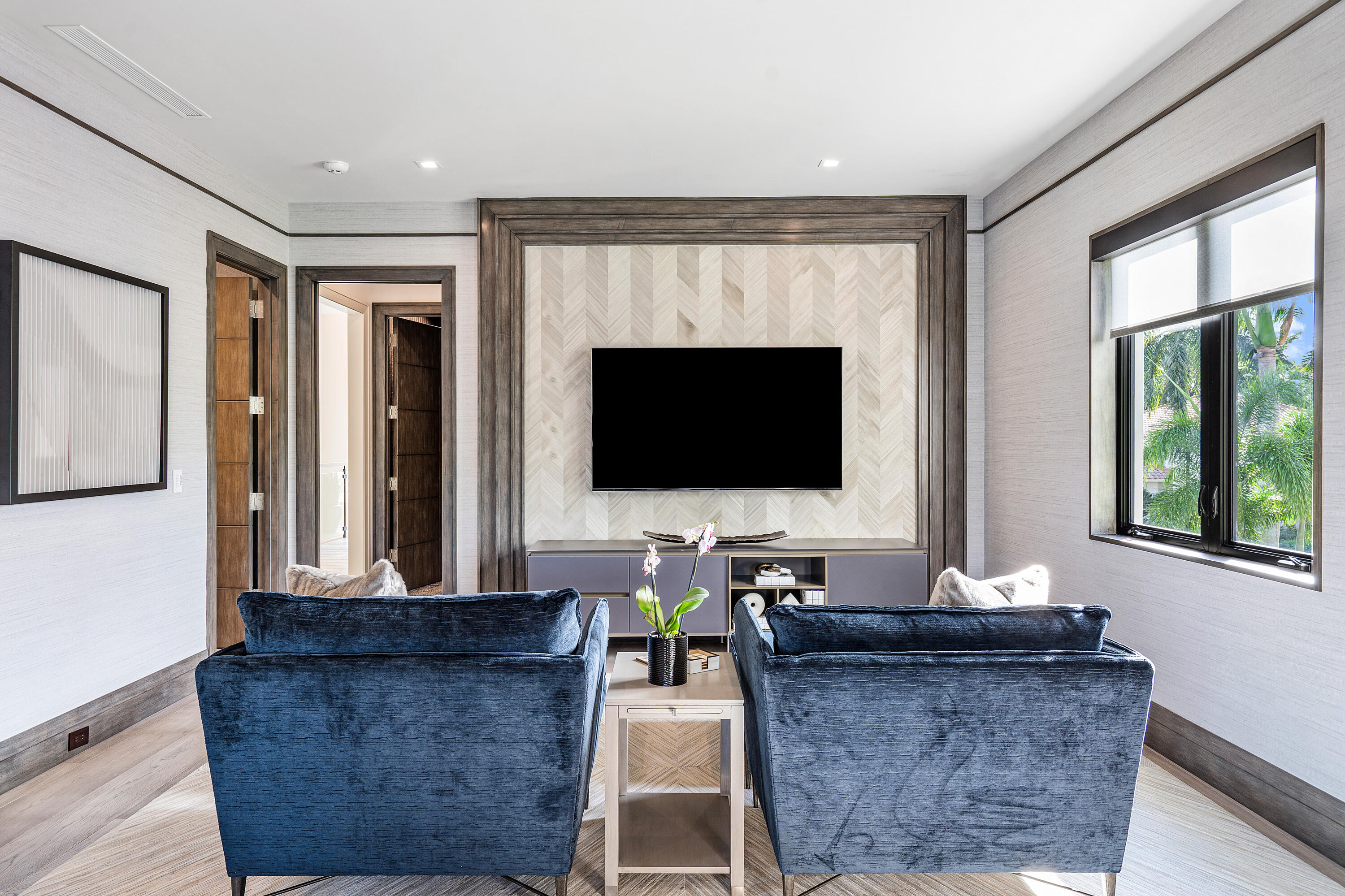 DEVON PLACE - Residential