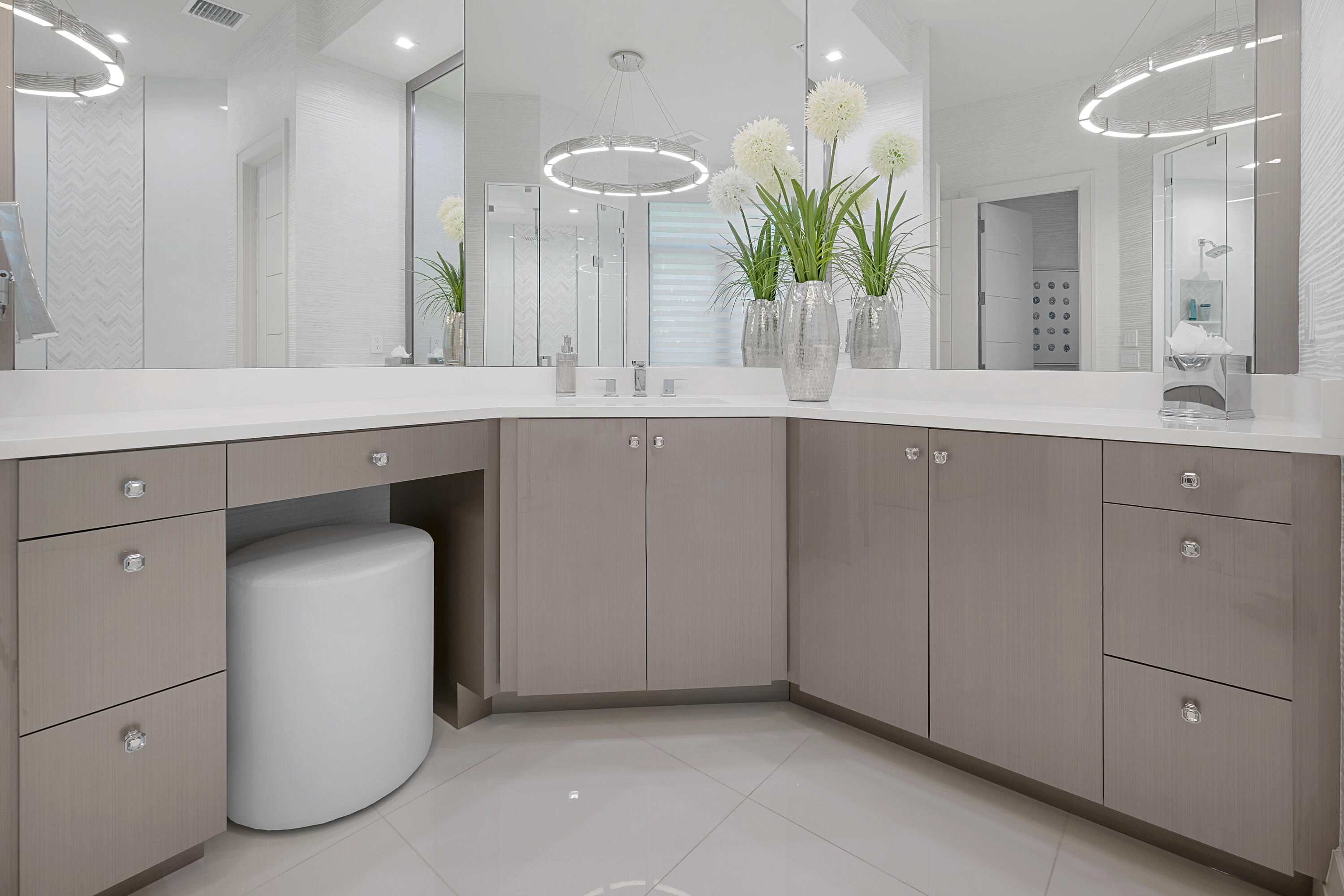 DEVON PLACE - Residential