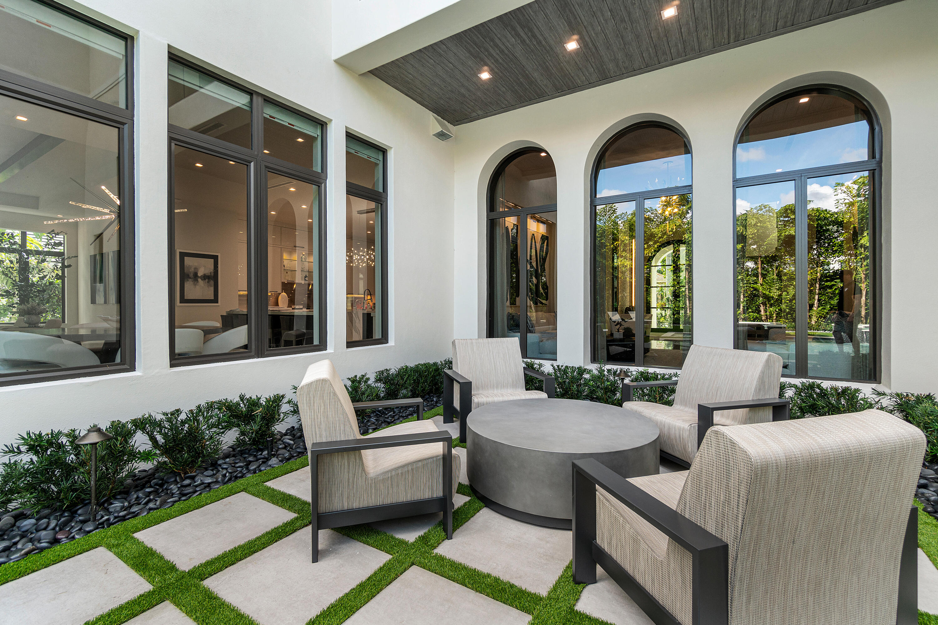 DEVON PLACE - Residential