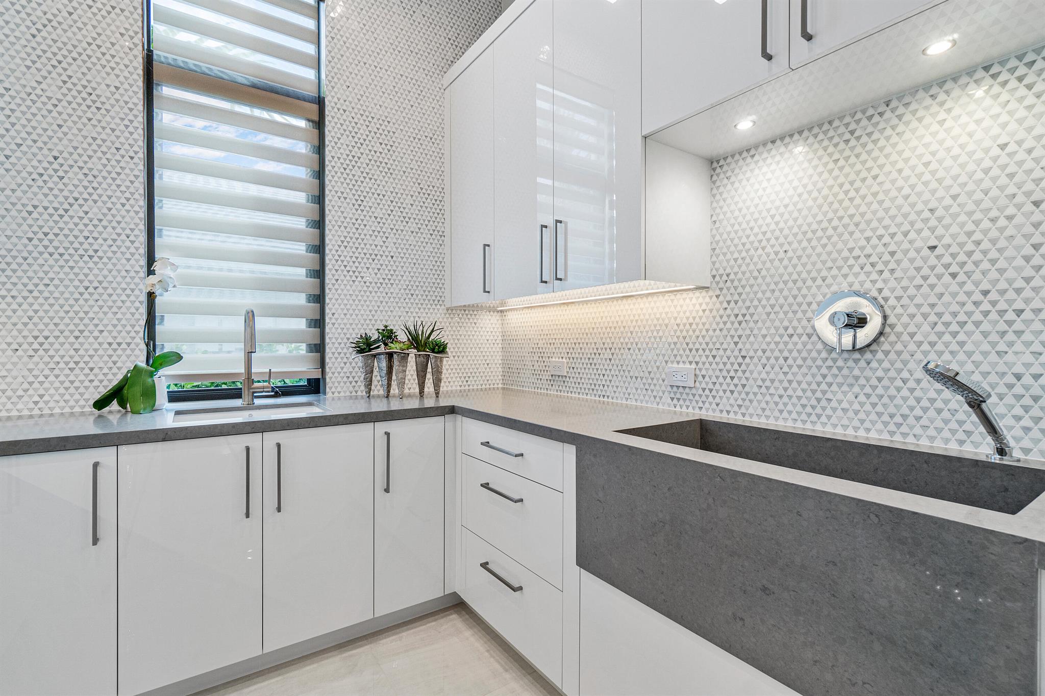 DEVON PLACE - Residential