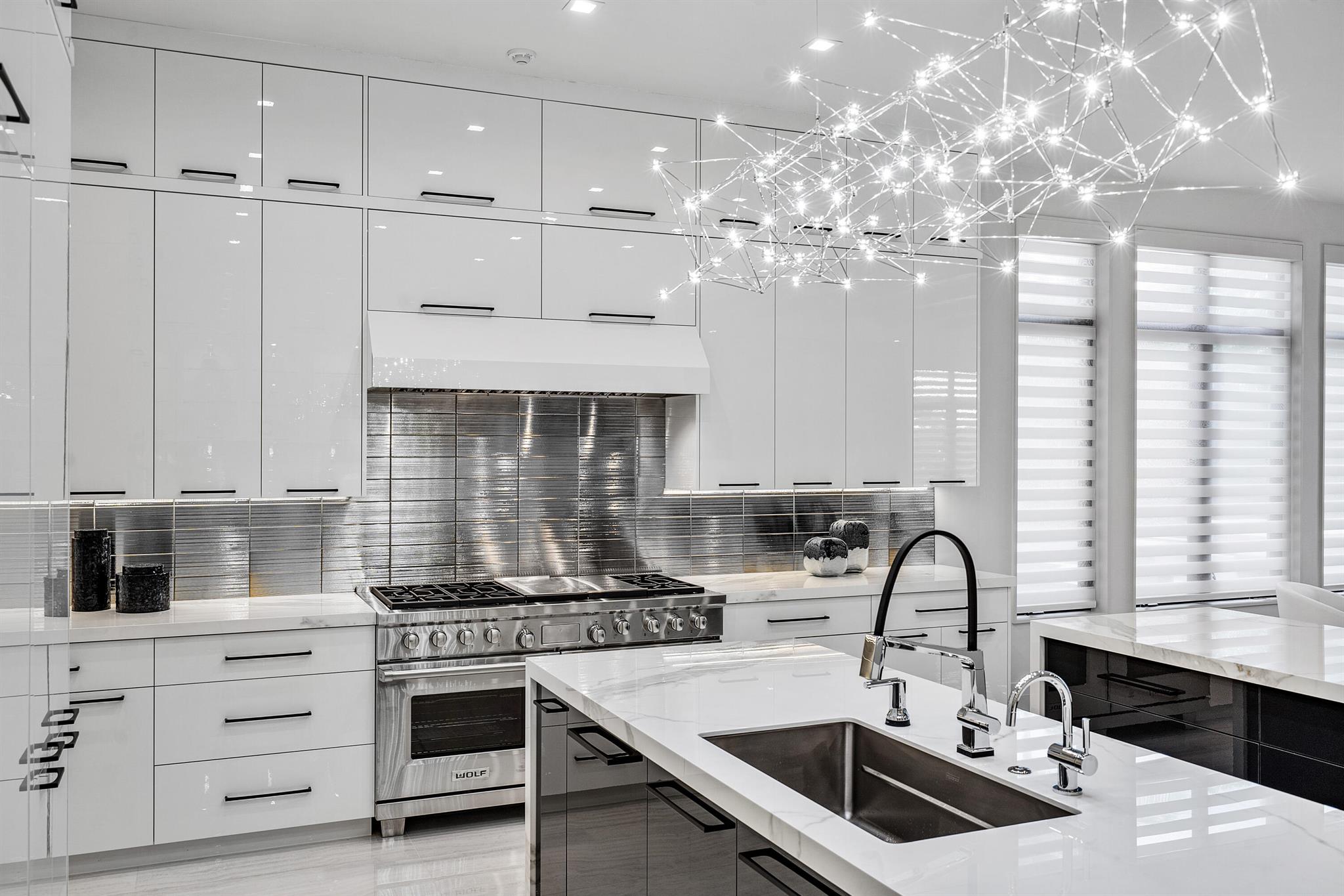 DEVON PLACE - Residential