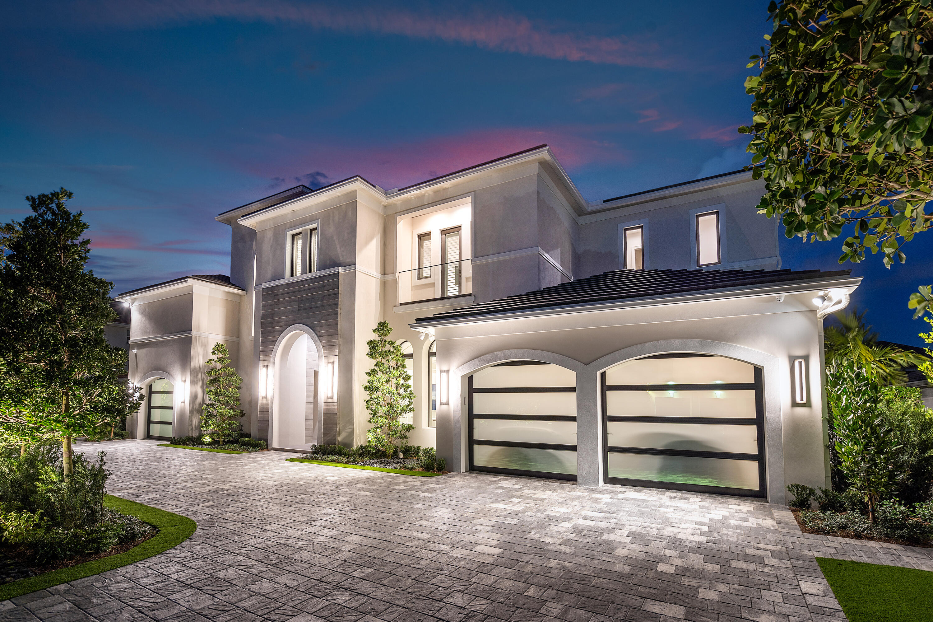 DEVON PLACE - Residential