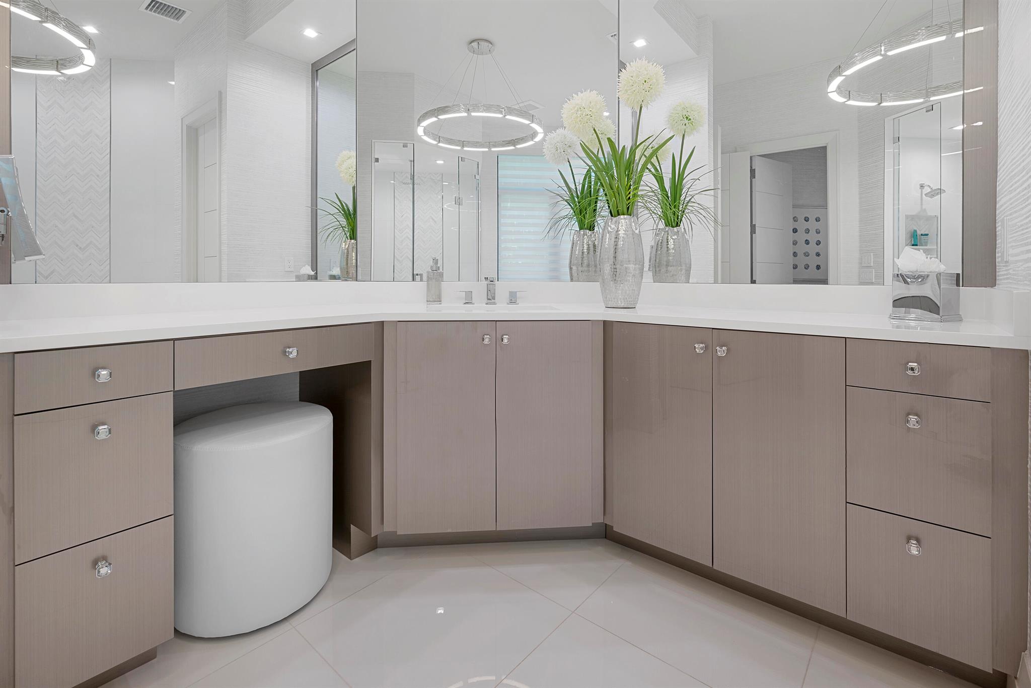 DEVON PLACE - Residential