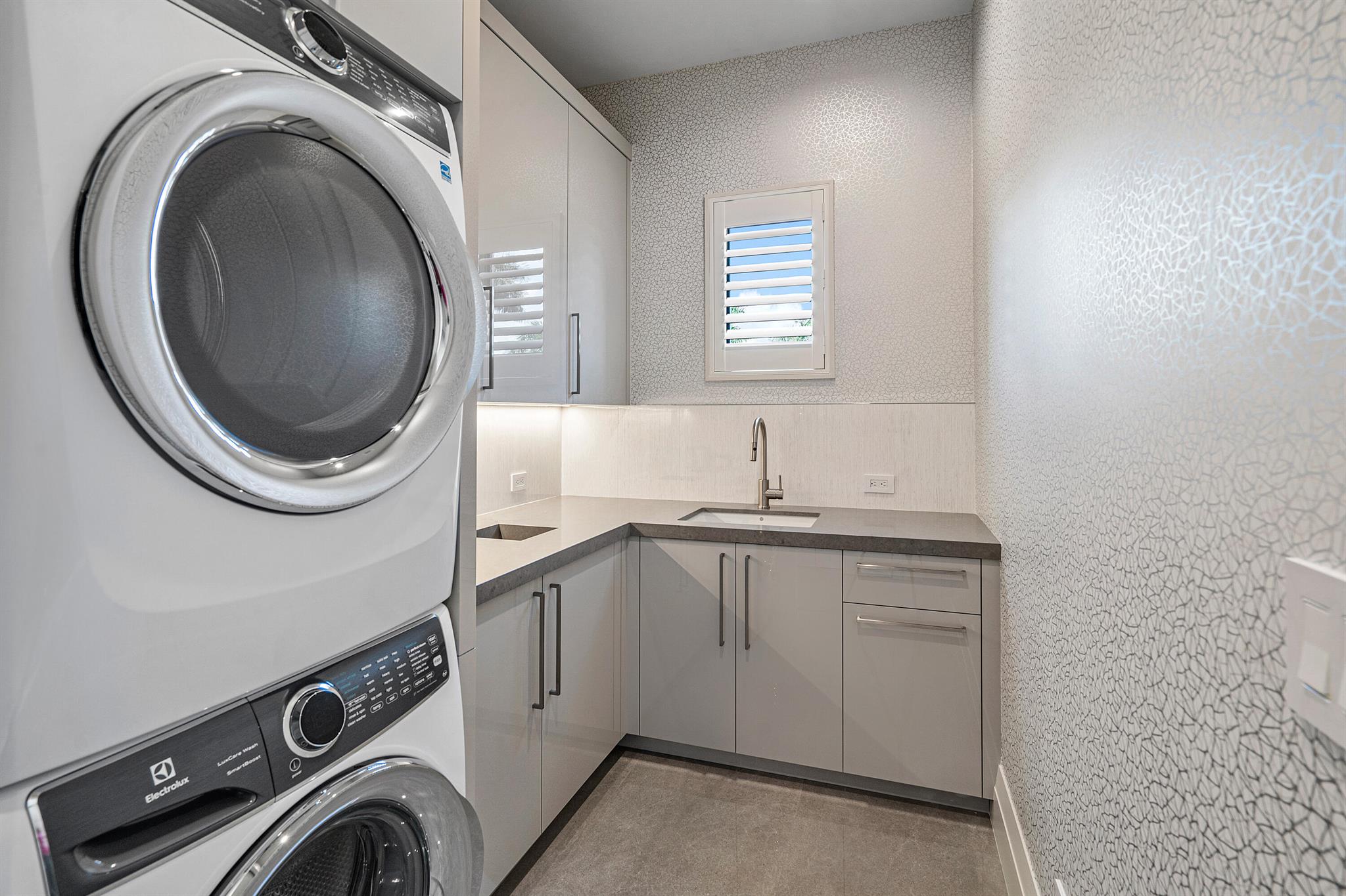 DEVON PLACE - Residential