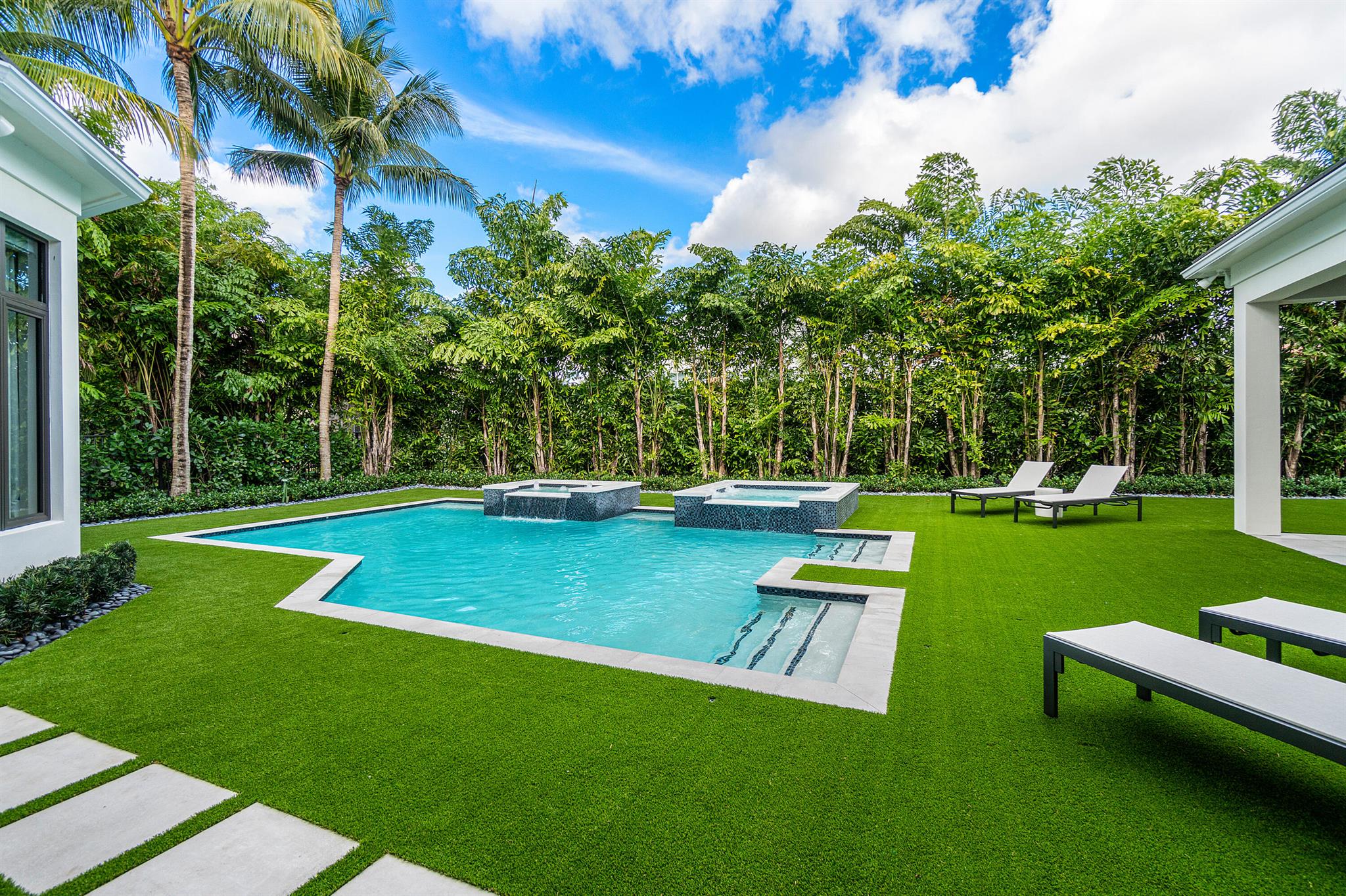 DEVON PLACE - Residential