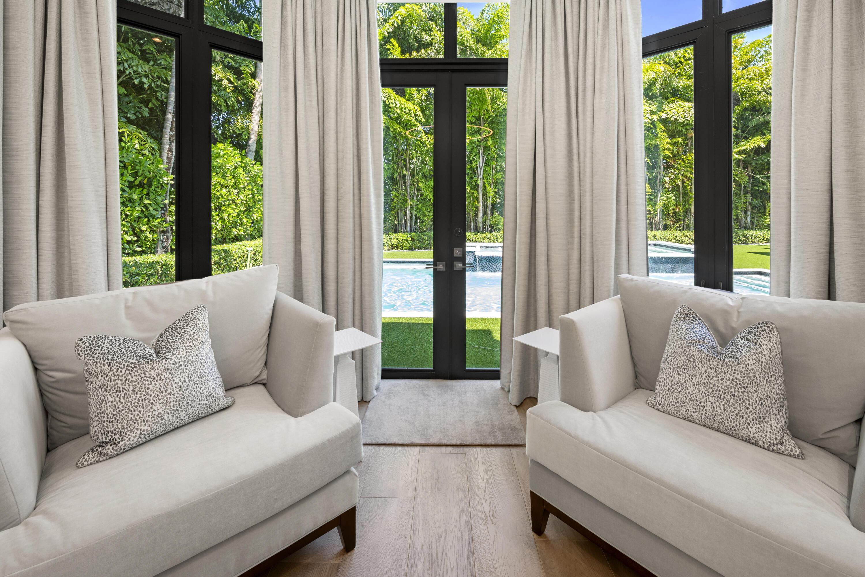 DEVON PLACE - Residential