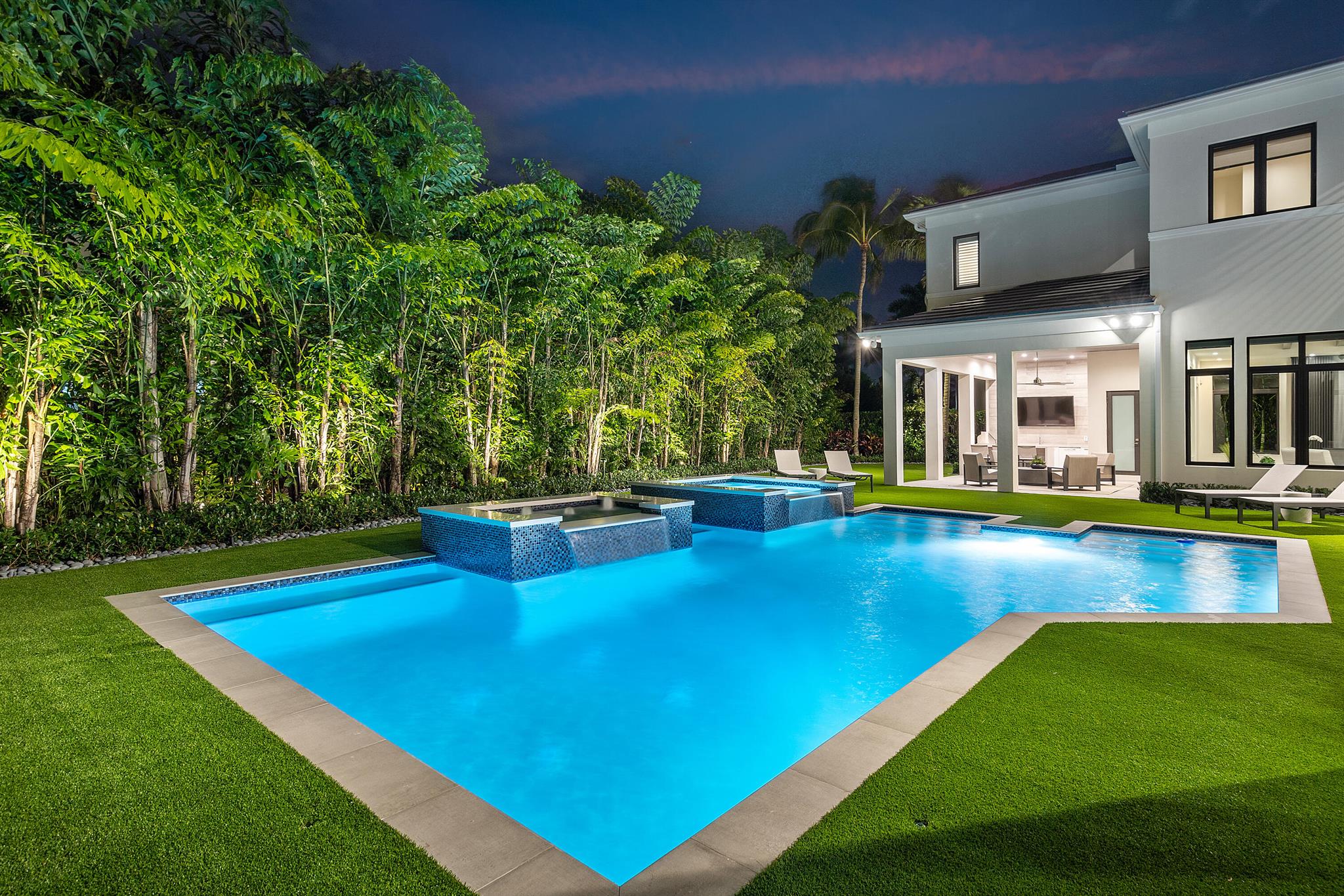 DEVON PLACE - Residential