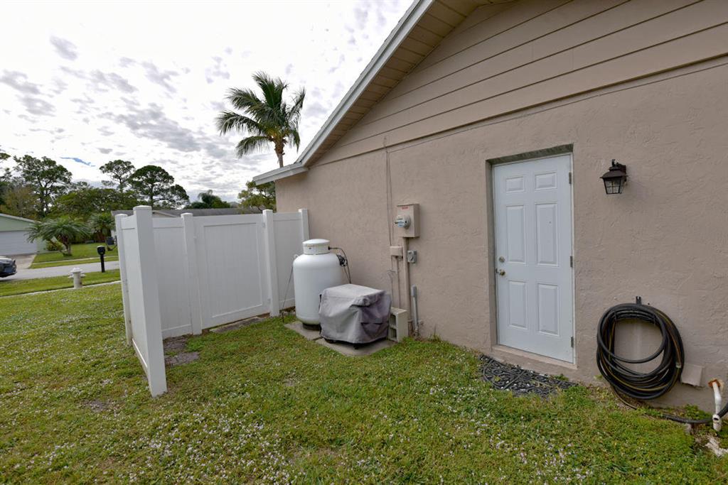 JUPITER OAKS AS - Residential