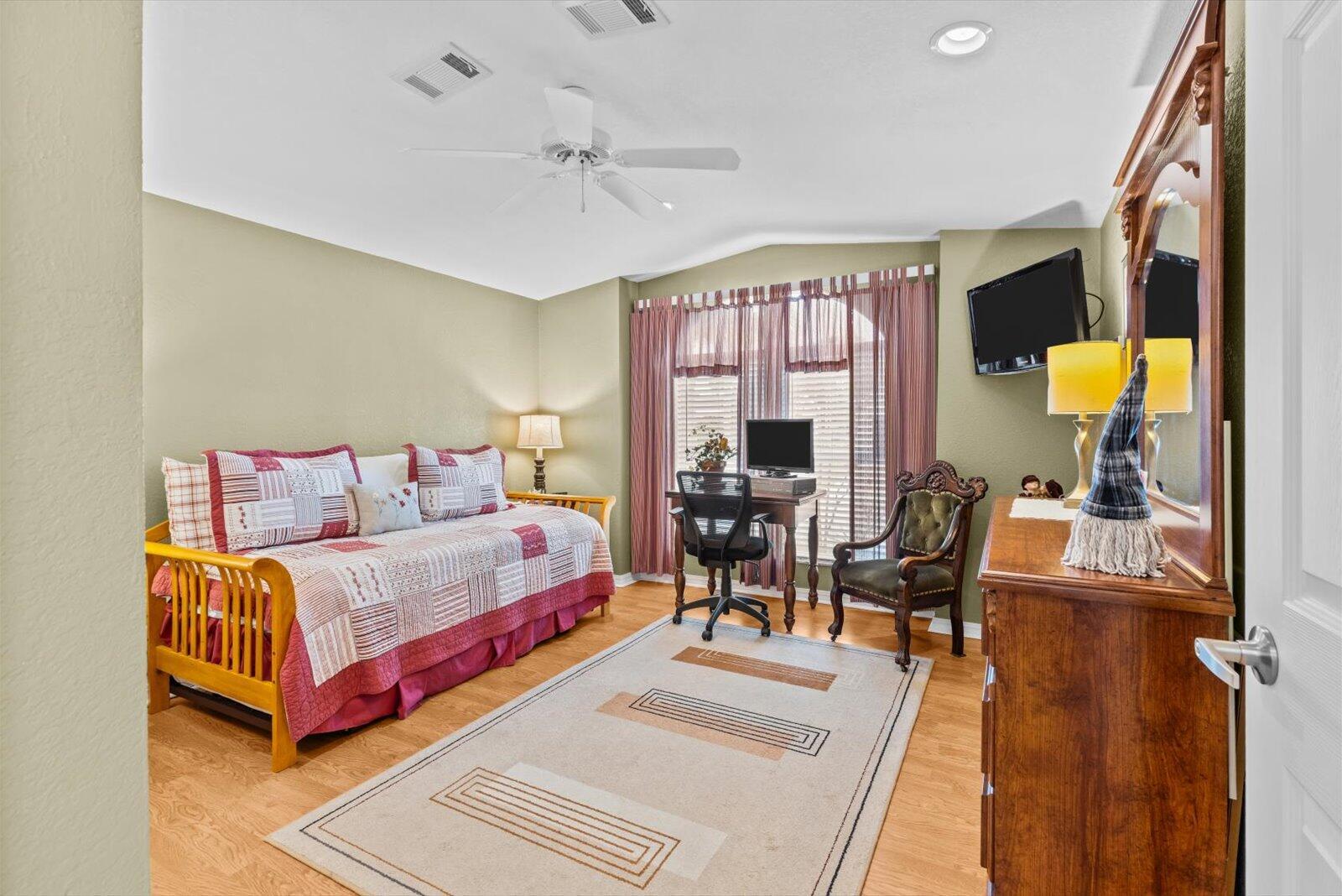 EAGLE'S RETREAT AT SAVANN - Residential