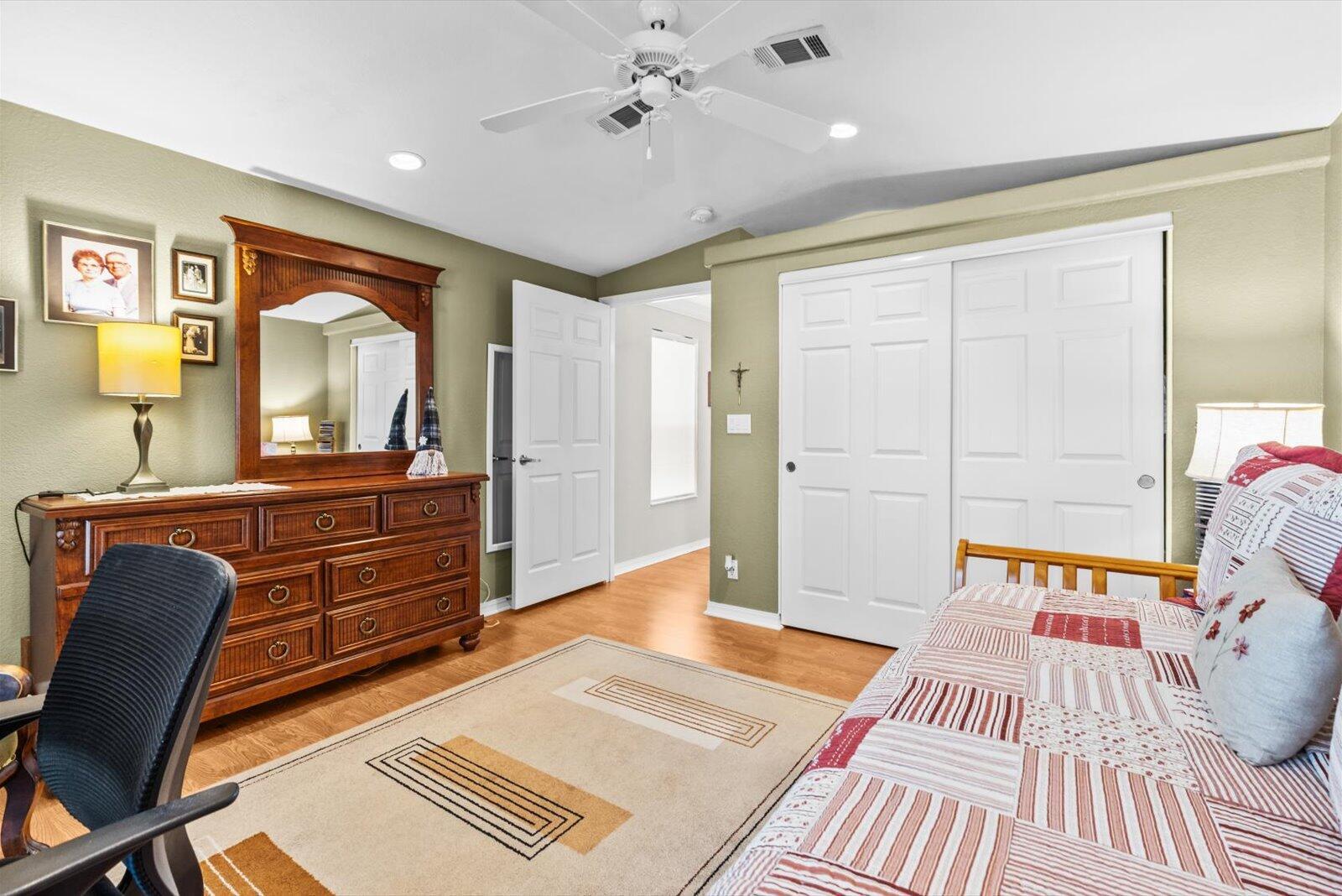 EAGLE'S RETREAT AT SAVANN - Residential