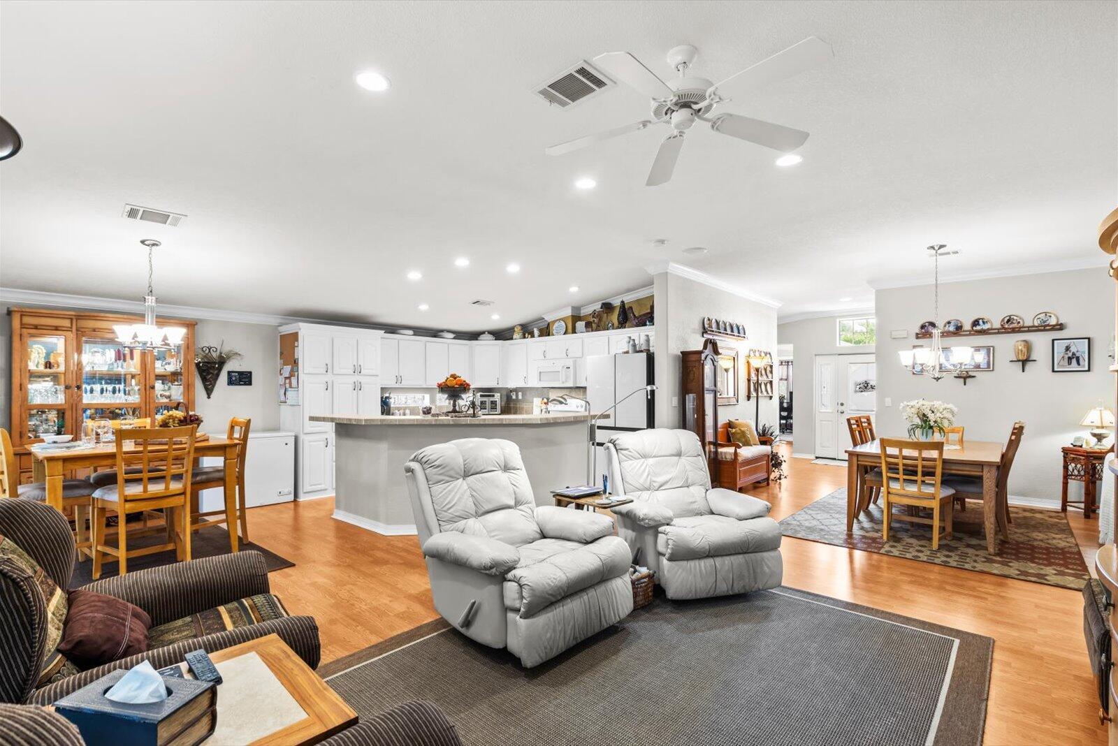 EAGLE'S RETREAT AT SAVANN - Residential