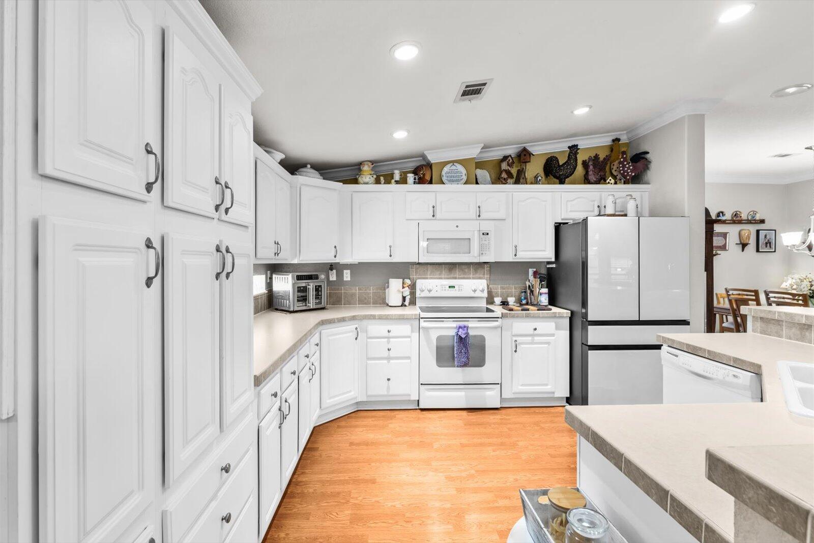 EAGLE'S RETREAT AT SAVANN - Residential