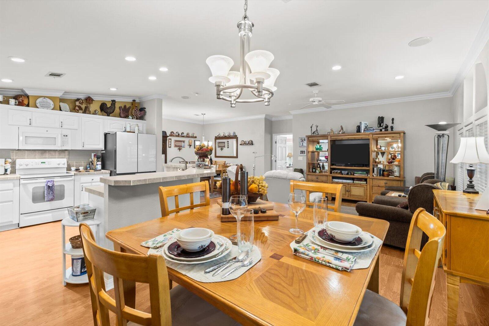 EAGLE'S RETREAT AT SAVANN - Residential