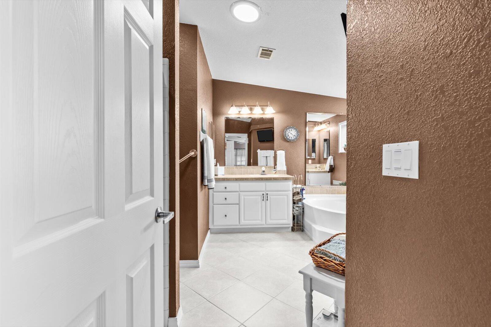 EAGLE'S RETREAT AT SAVANN - Residential