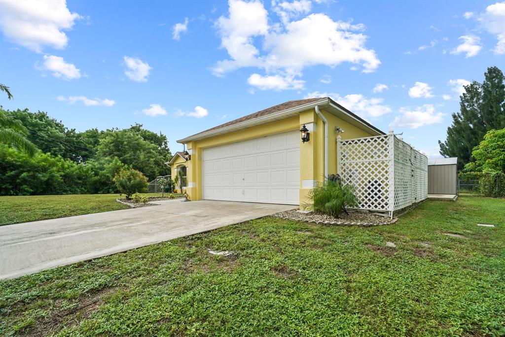 PORT ST LUCIE SECTION 22 - Residential Lease