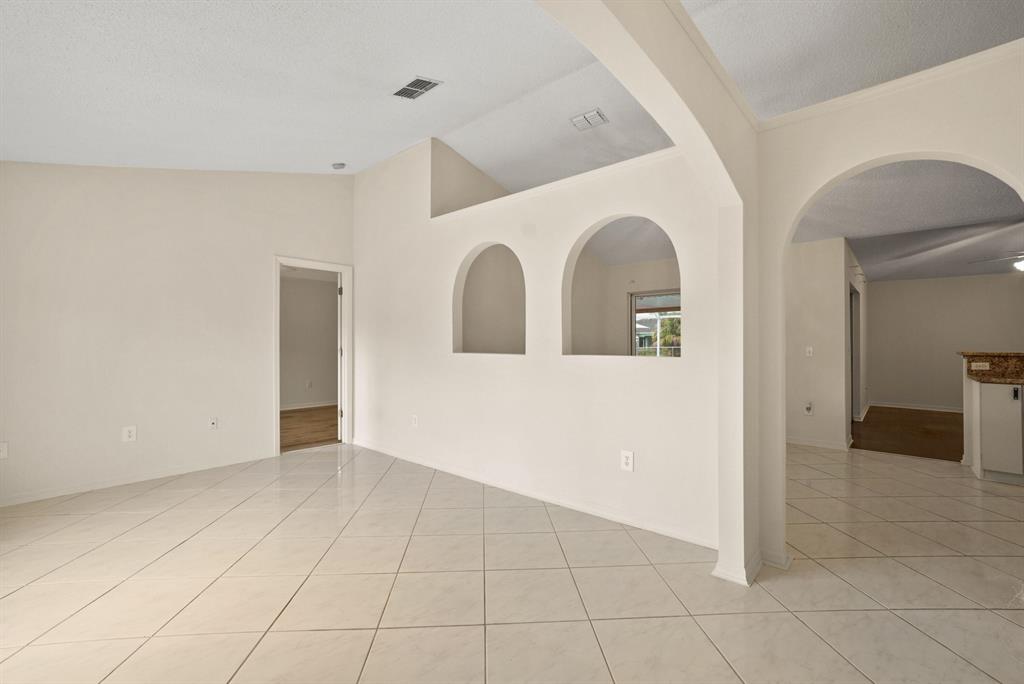 PORT ST LUCIE SECTION 22 - Residential Lease